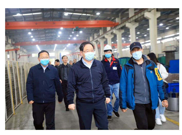 省经信厅牛弩韬厅长一行莅临米兰体育调研